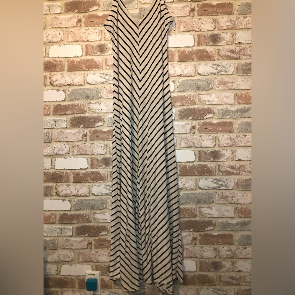 Iris Maxi Dress White with Black Strips, Summer Size LG